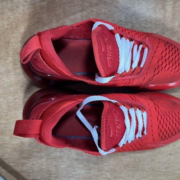 Nike Air Max 270 Triple Red Low Top Walking Sneakers Men’s Size 9 CV7544-600